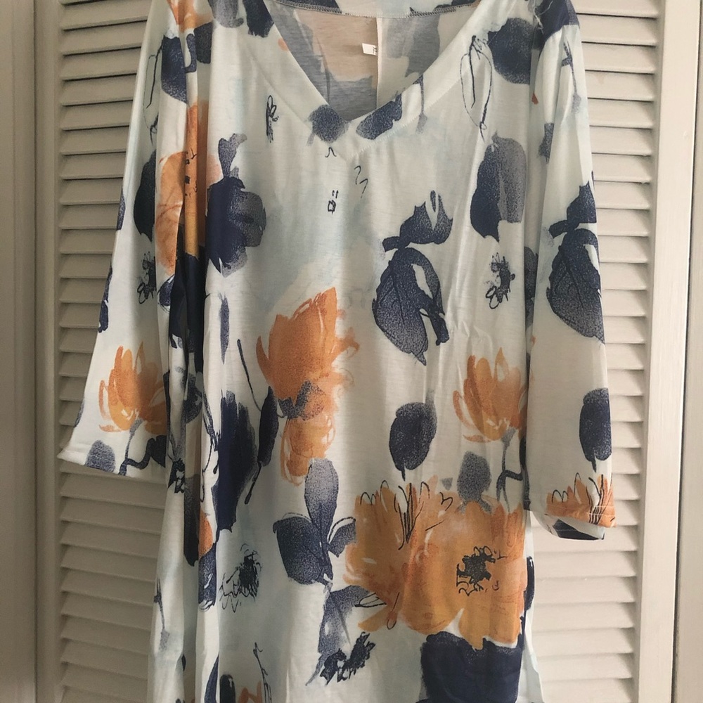 BRAND NEW Woman’s XL Oversized Shirt